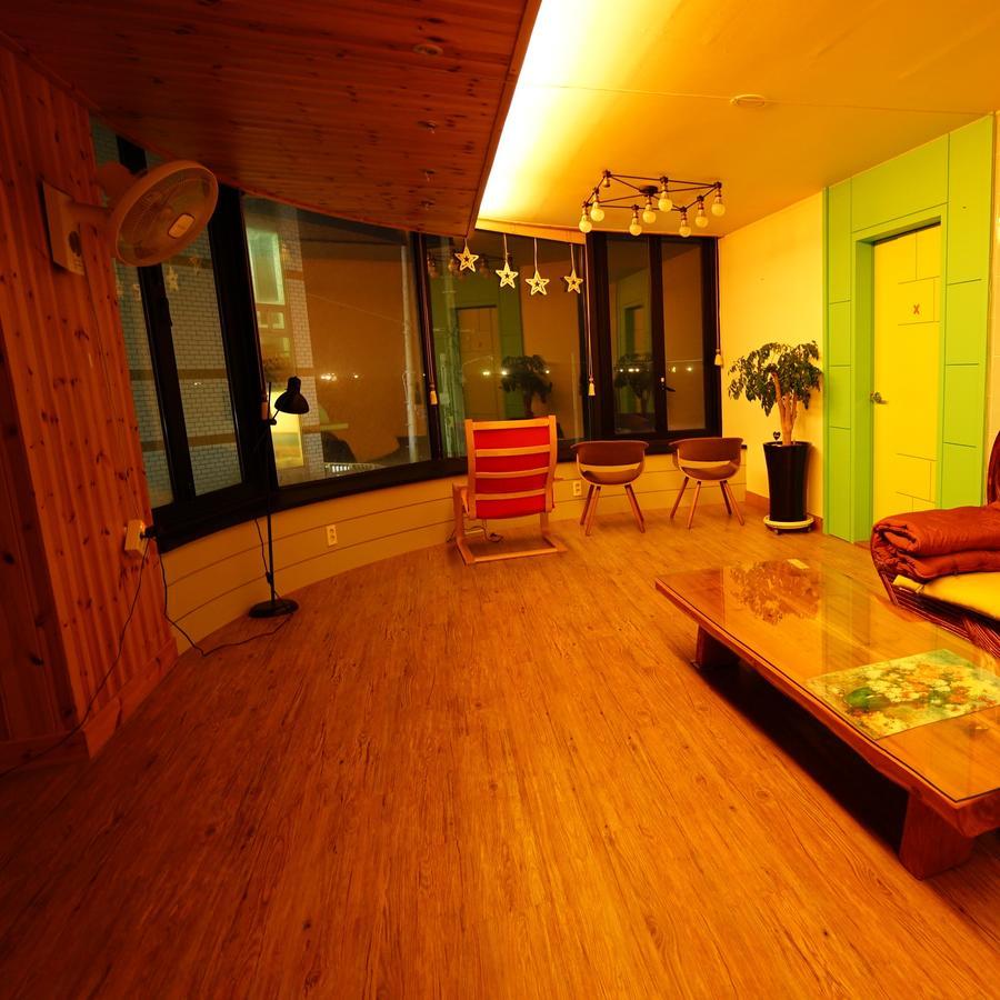 My Mother Guesthouse 济州市 外观 照片