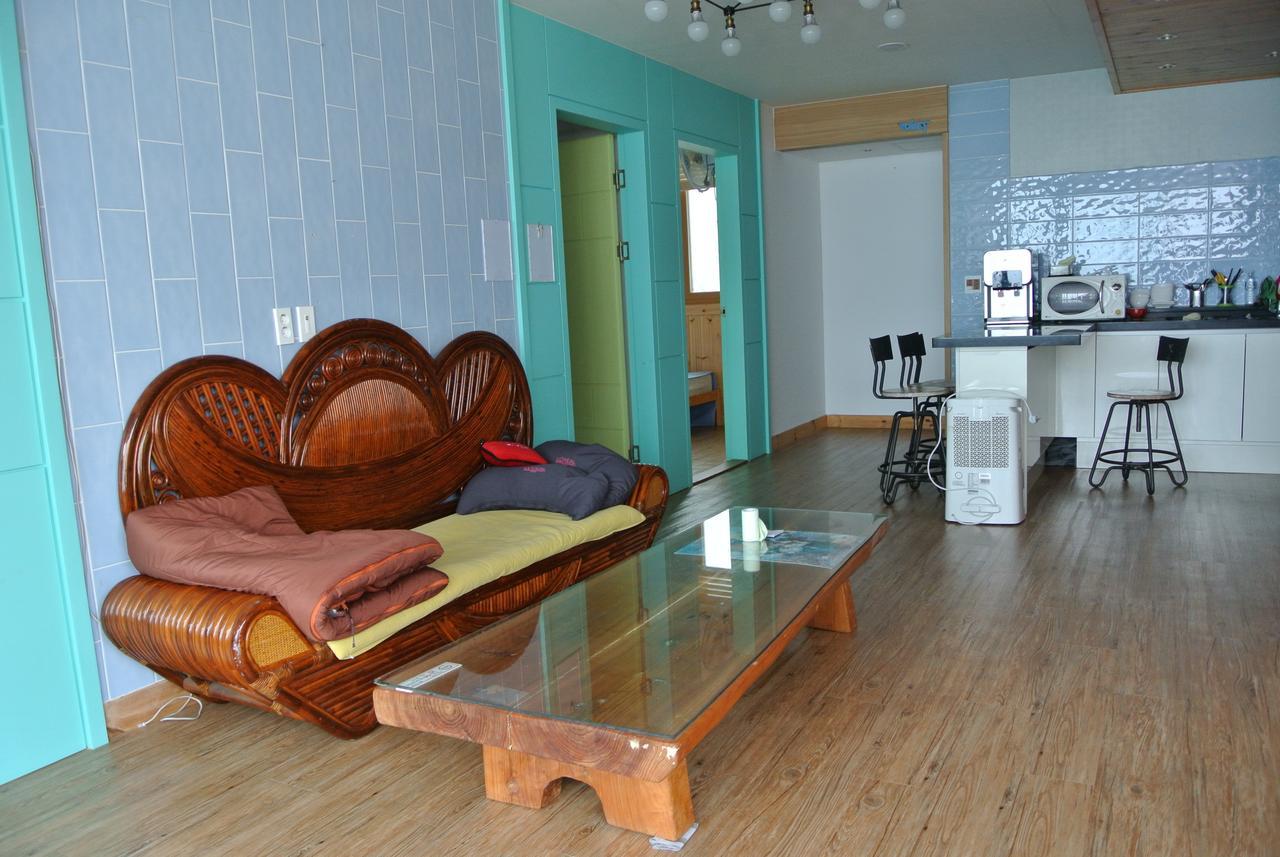 My Mother Guesthouse 济州市 外观 照片